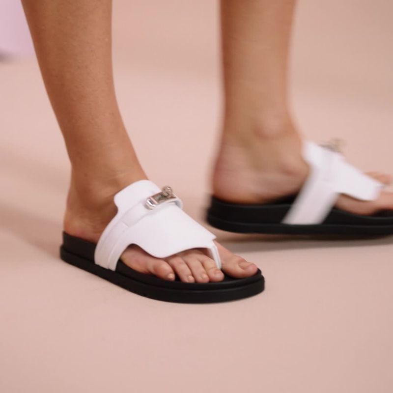 ユニセックス◆バックルがお洒落◆HERMES Empire サンダル Empire sandal | Hermès USA